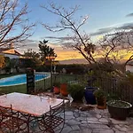 Provencale Calme Avec Piscine Privee 别墅 *
