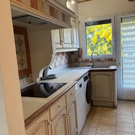 Provencale Calme Avec Piscine Privee Vila