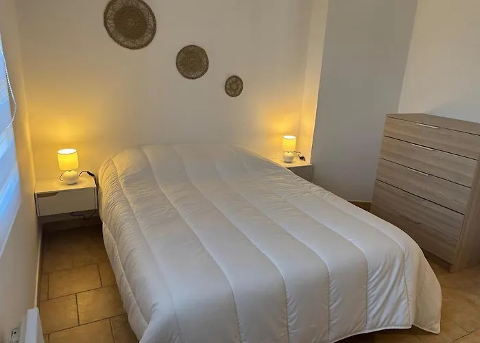 Provencale Calme Avec Piscine Privee
