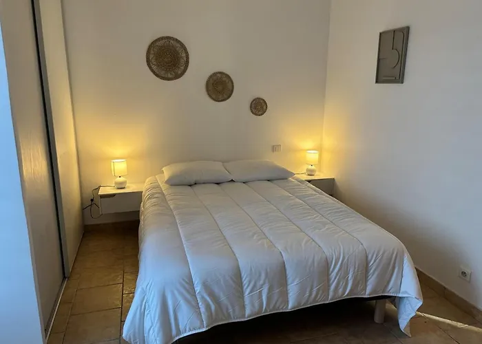 Provençale Calme Avec Piscine Privée Fréjus